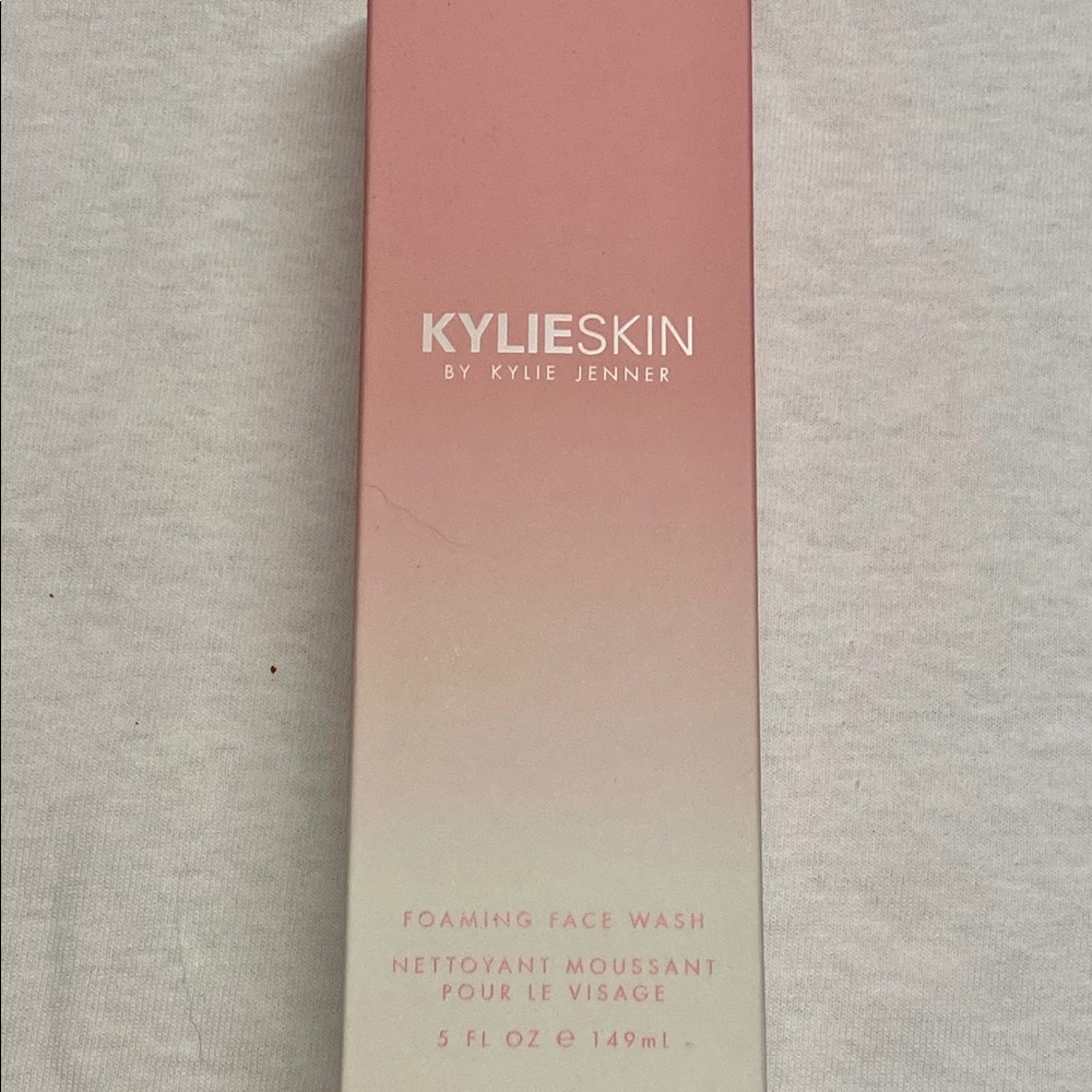Kylie Foaming Face Wash BNIB